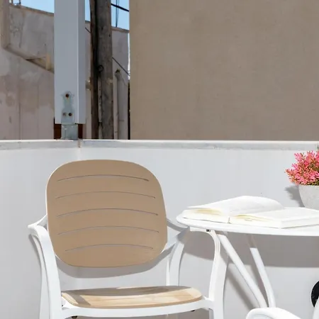 Apartment Depis Place And