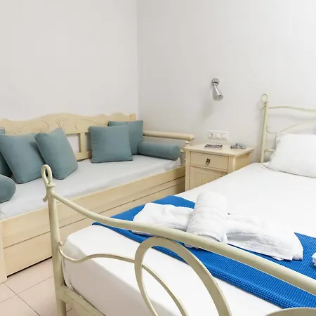 Depis Place And Apartment Naxos City