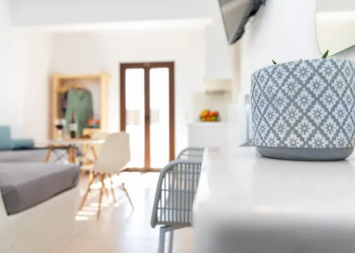 Depis Place And Apartment Naxos City