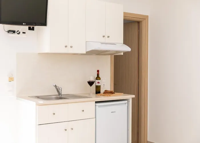 Depis Place And Apartment Naxos City